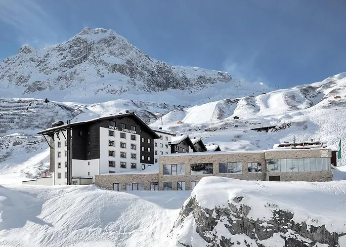 Hotel Zuerserhof